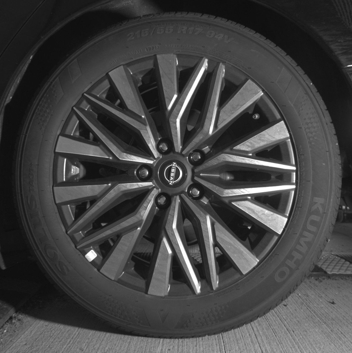 Used 2025 Nissan Altima 2.5 SV image 14