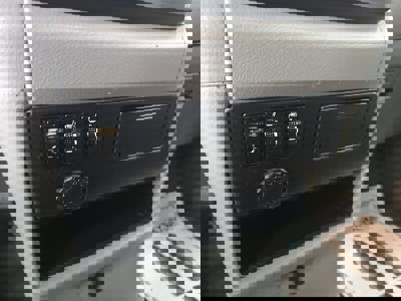 Used 2017 Toyota Sienna XLE w/ XLE Navigation Package image 20