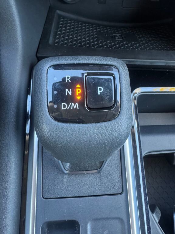 Used 2024 Nissan Pathfinder SL image 25