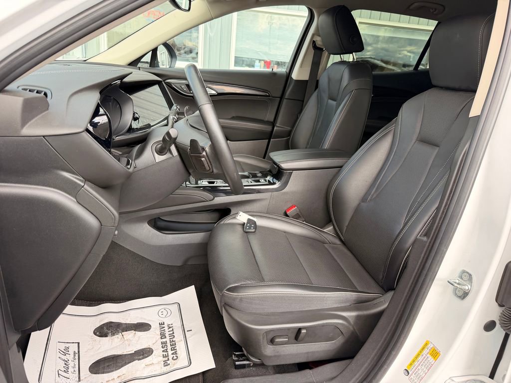 Used 2023 Buick Envision Essence FWD image 10