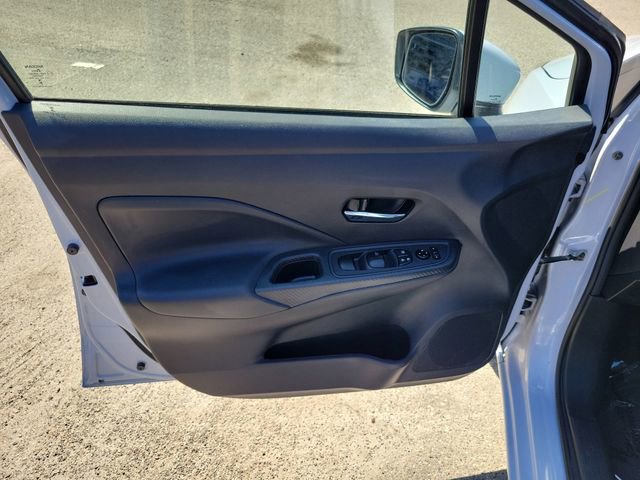 Used 2025 Nissan Versa SV image 7