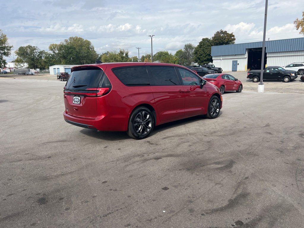 New 2026 Chrysler Pacifica Select image 38
