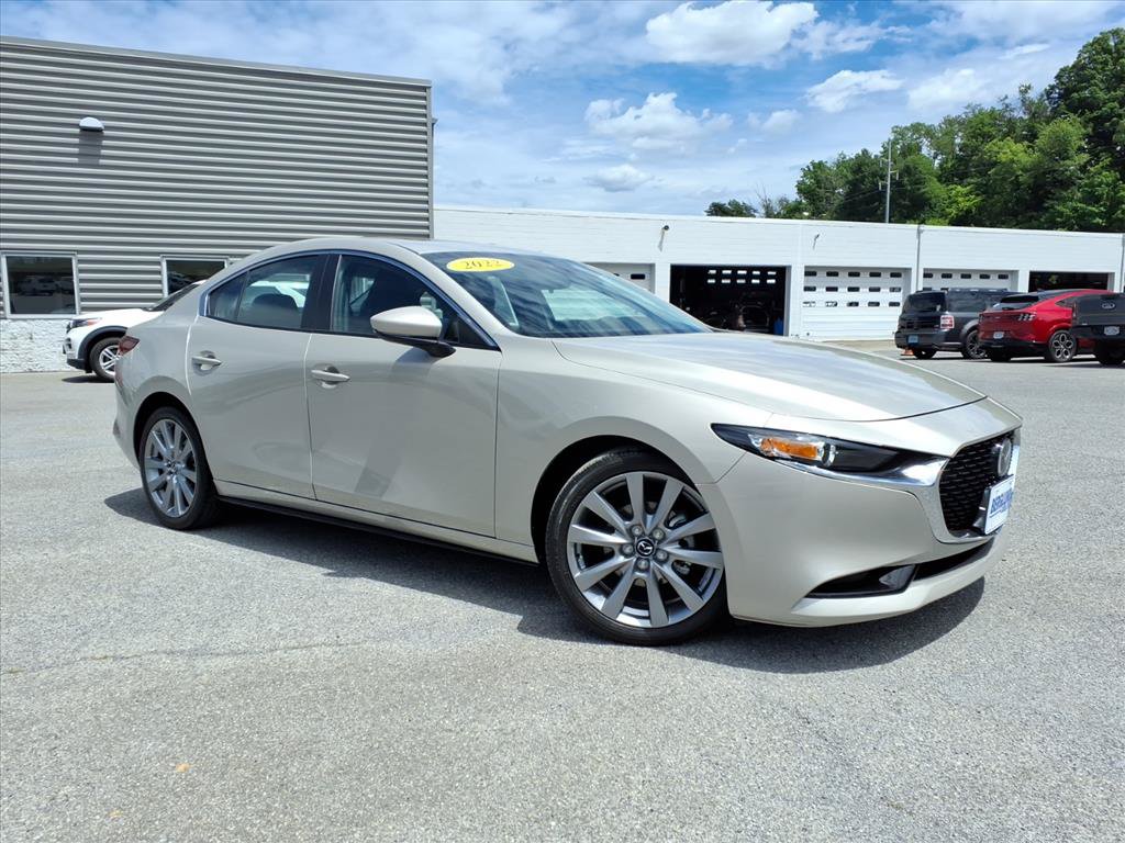 Used 2022 MAZDA MAZDA3 s FWD image 3