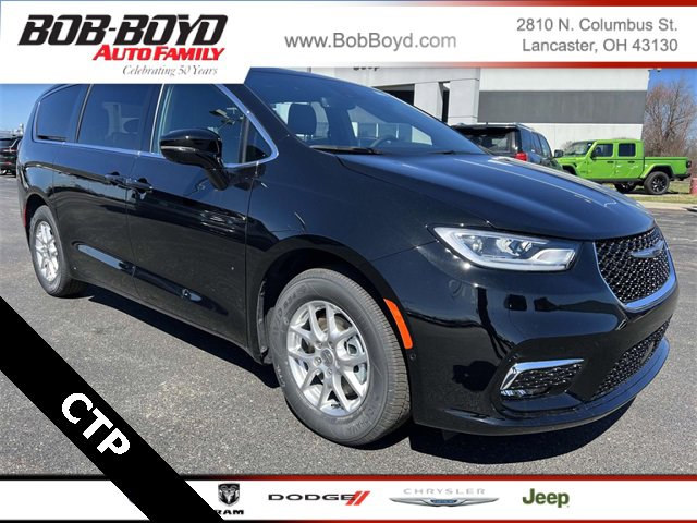 New 2025 Chrysler Pacifica Select