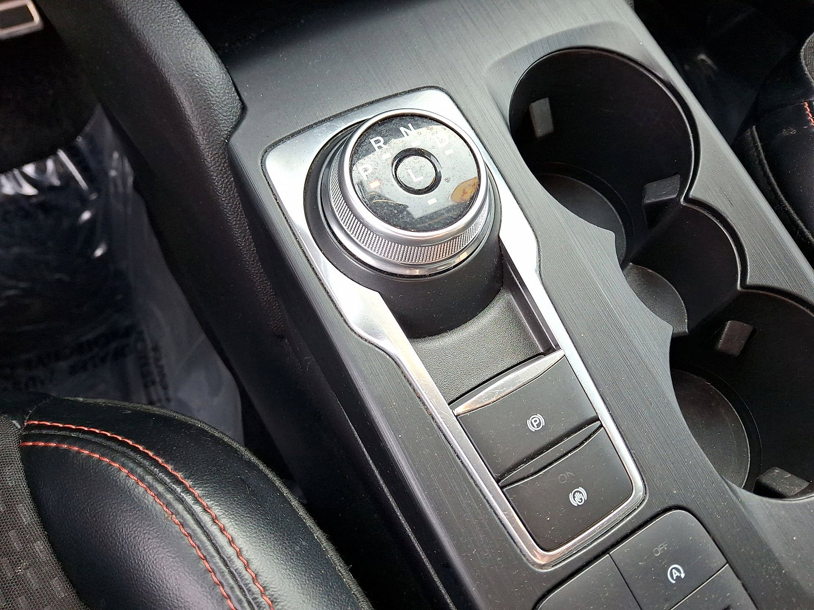 Used 2023 Ford Escape ST-Line AWD/4WD image 12