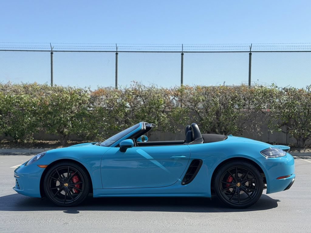 Used 2017 Porsche 718 Boxster S RWD image 22