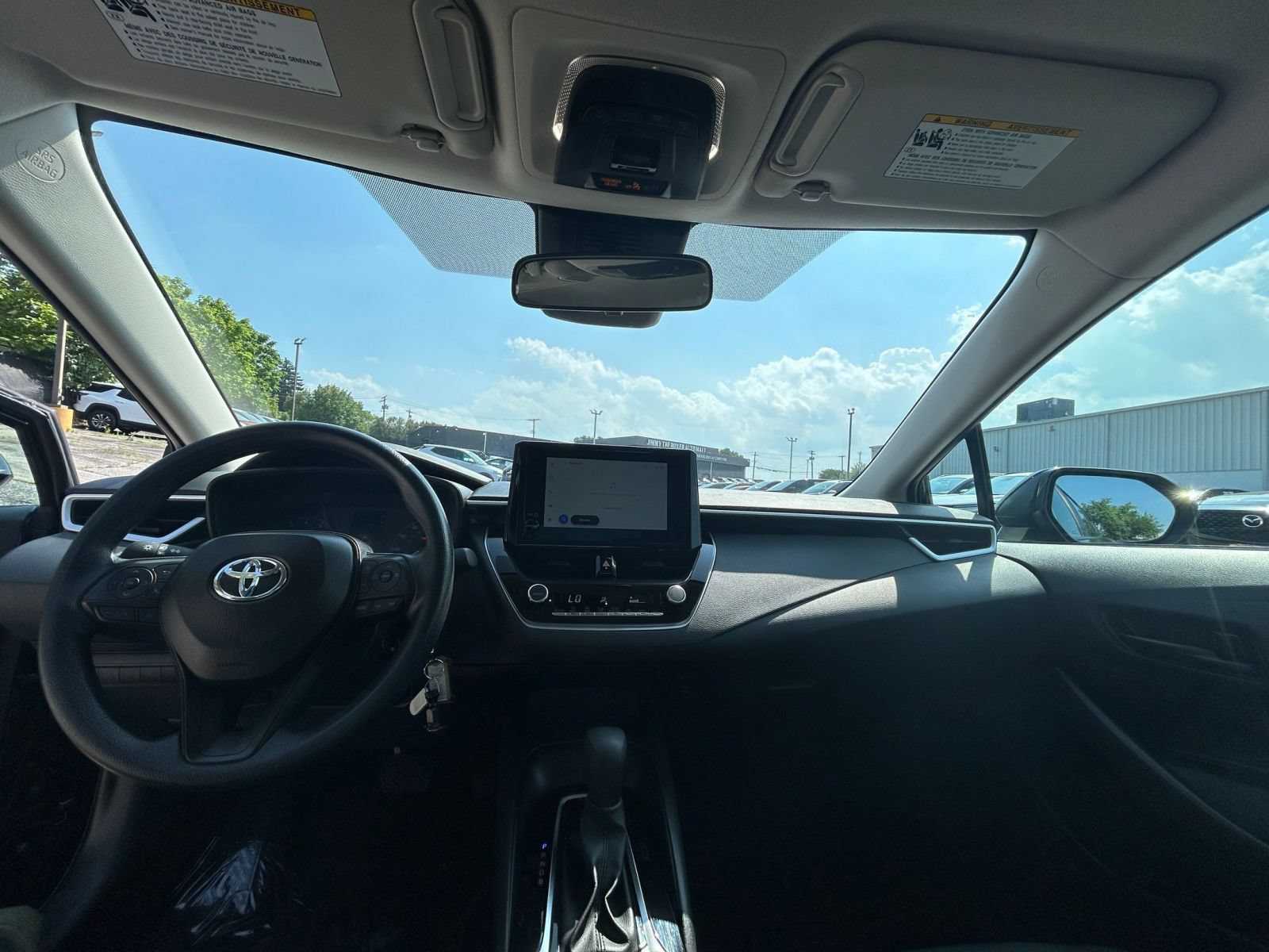 Used 2025 Toyota Corolla LE FWD image 28