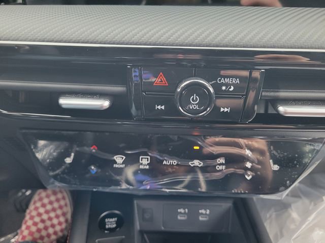 New 2026 Nissan Kicks SR w/ Cold Weather Package image 25