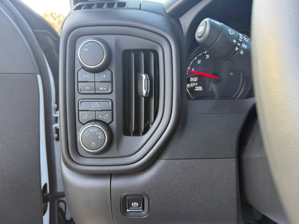New 2026 Chevrolet Silverado 1500 Custom AWD/4WD image 34
