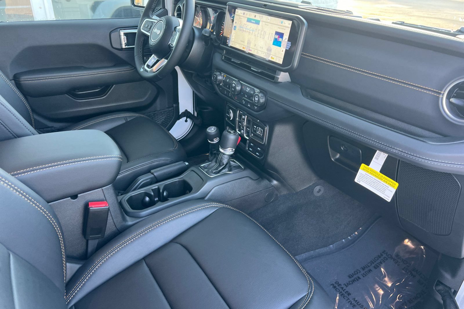 New 2026 Jeep Wrangler Unlimited Sahara AWD/4WD image 15