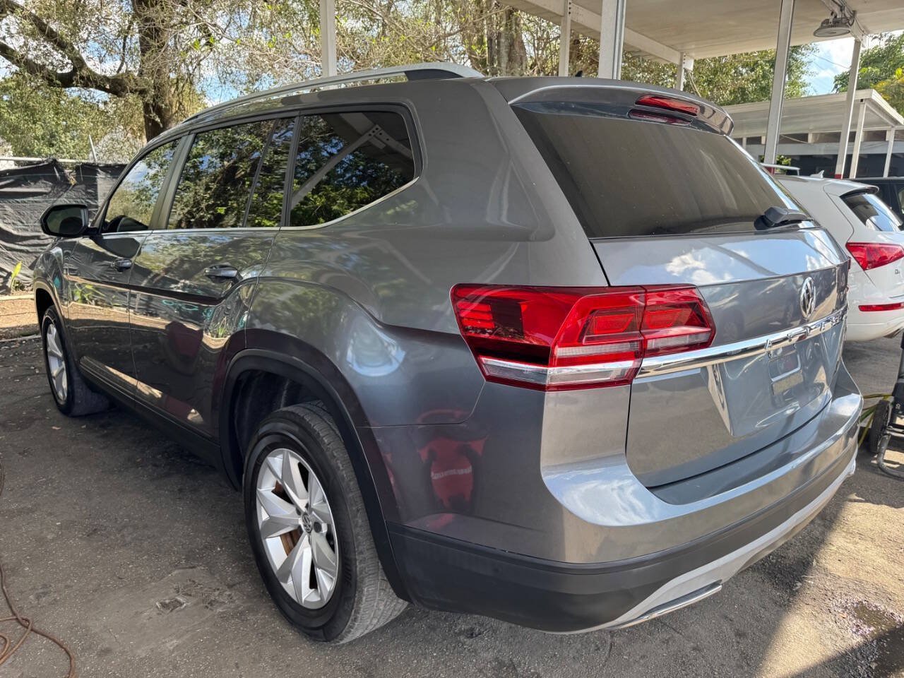 Used 2018 Volkswagen Atlas S AWD/4WD image 3