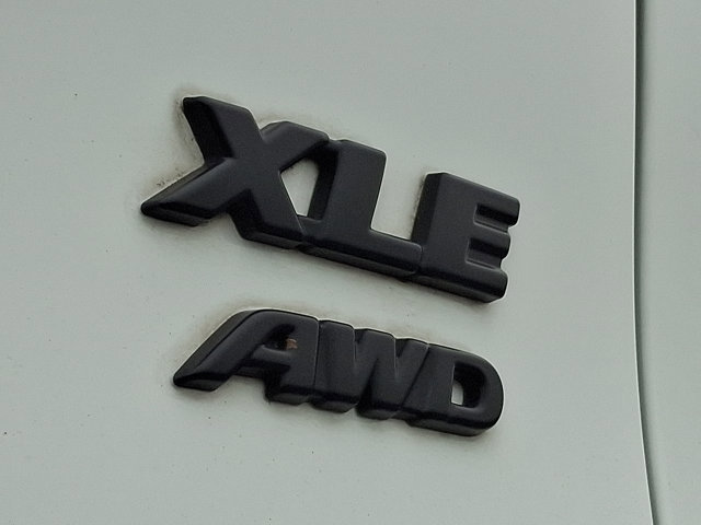 Used 2022 Toyota RAV4 XLE image 32