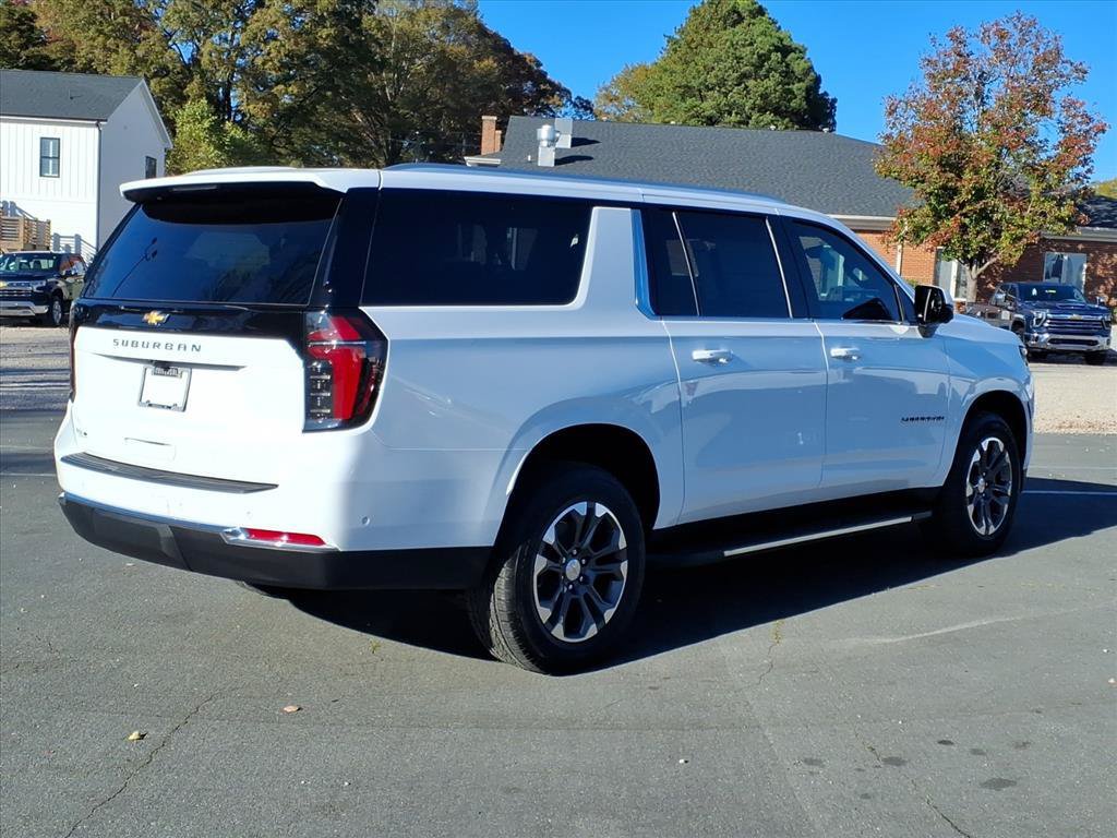 New 2026 Chevrolet Suburban LS RWD image 7