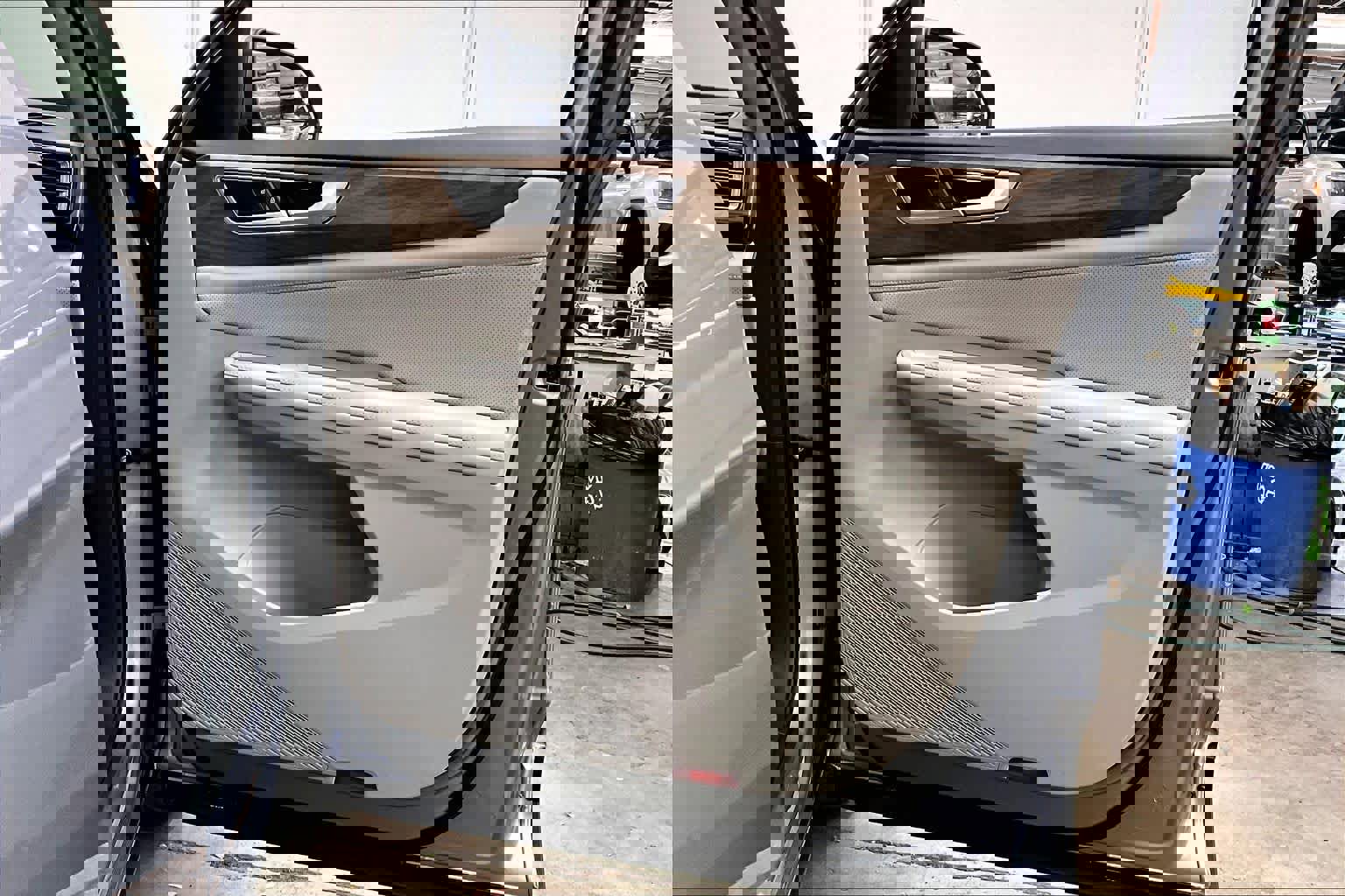 Used 2024 Volkswagen Atlas SE image 26