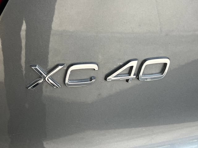 Used 2019 Volvo XC40 T5 Momentum AWD/4WD image 19