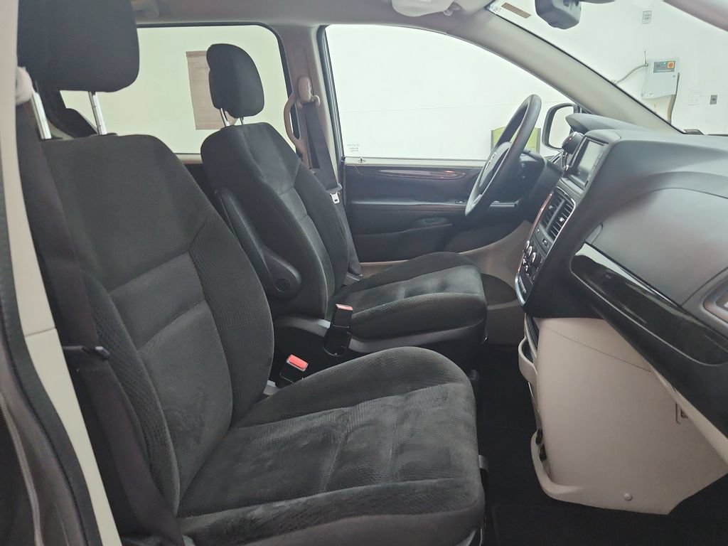 Certified 2019 Dodge Grand Caravan SE FWD image 36