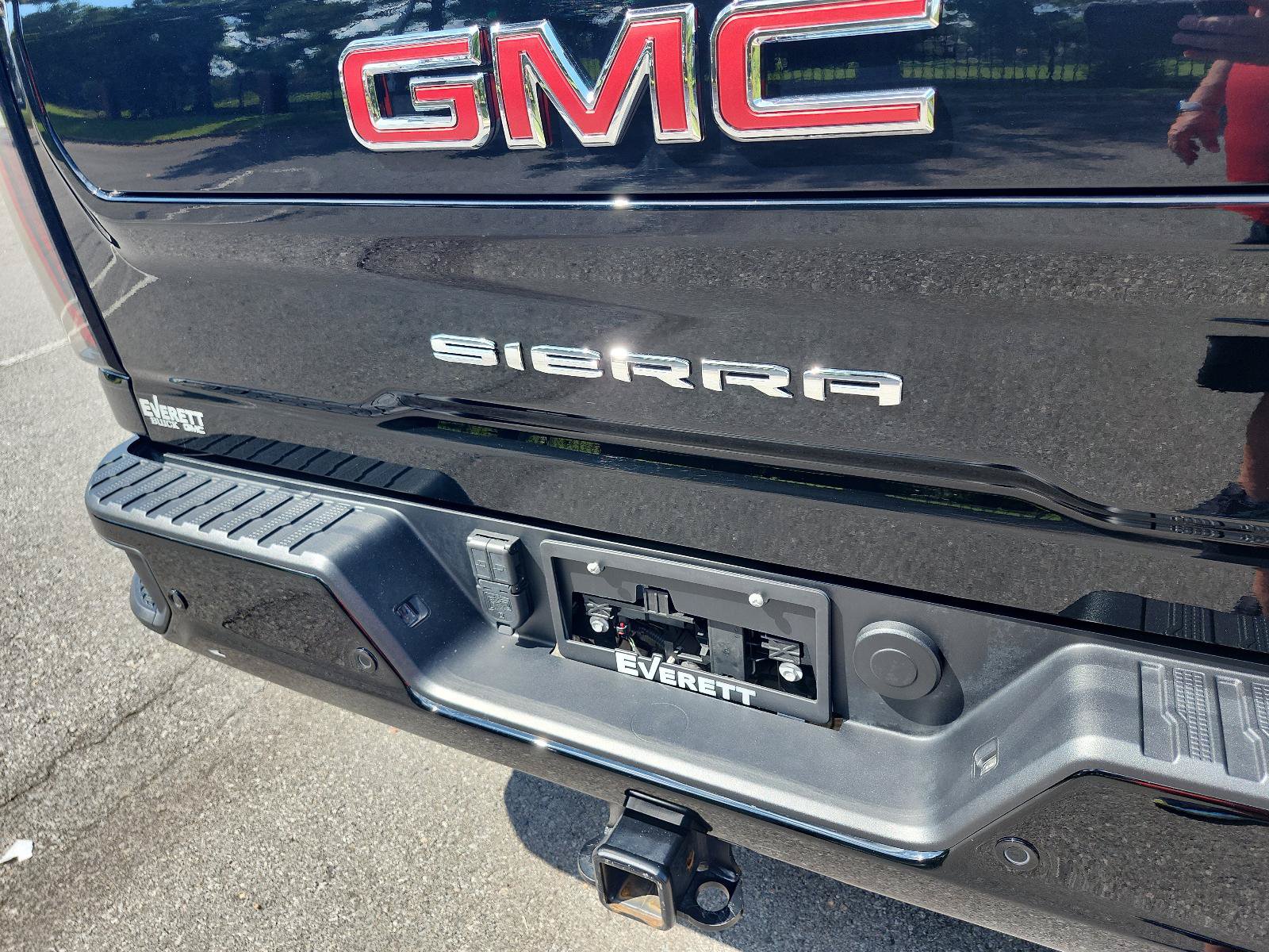 Used 2025 GMC Sierra 2500 AT4 w/ AT4 Premium Plus Package AWD/4WD image 4