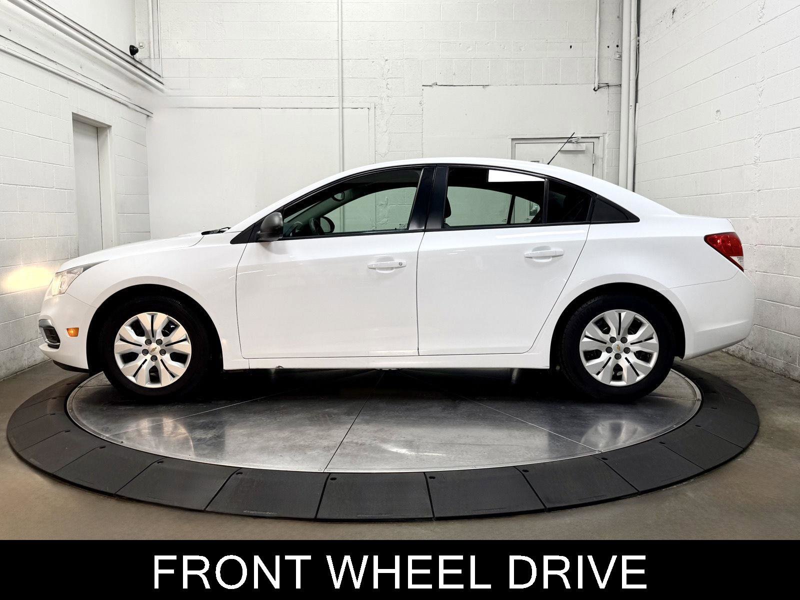 Used 2015 Chevrolet Cruze LS FWD image 6