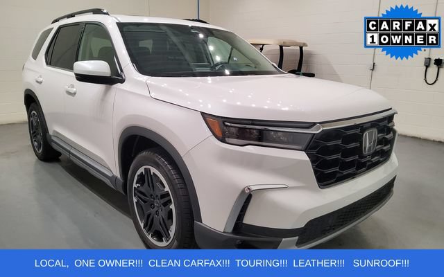 Certified 2025 Honda Pilot Touring image 2