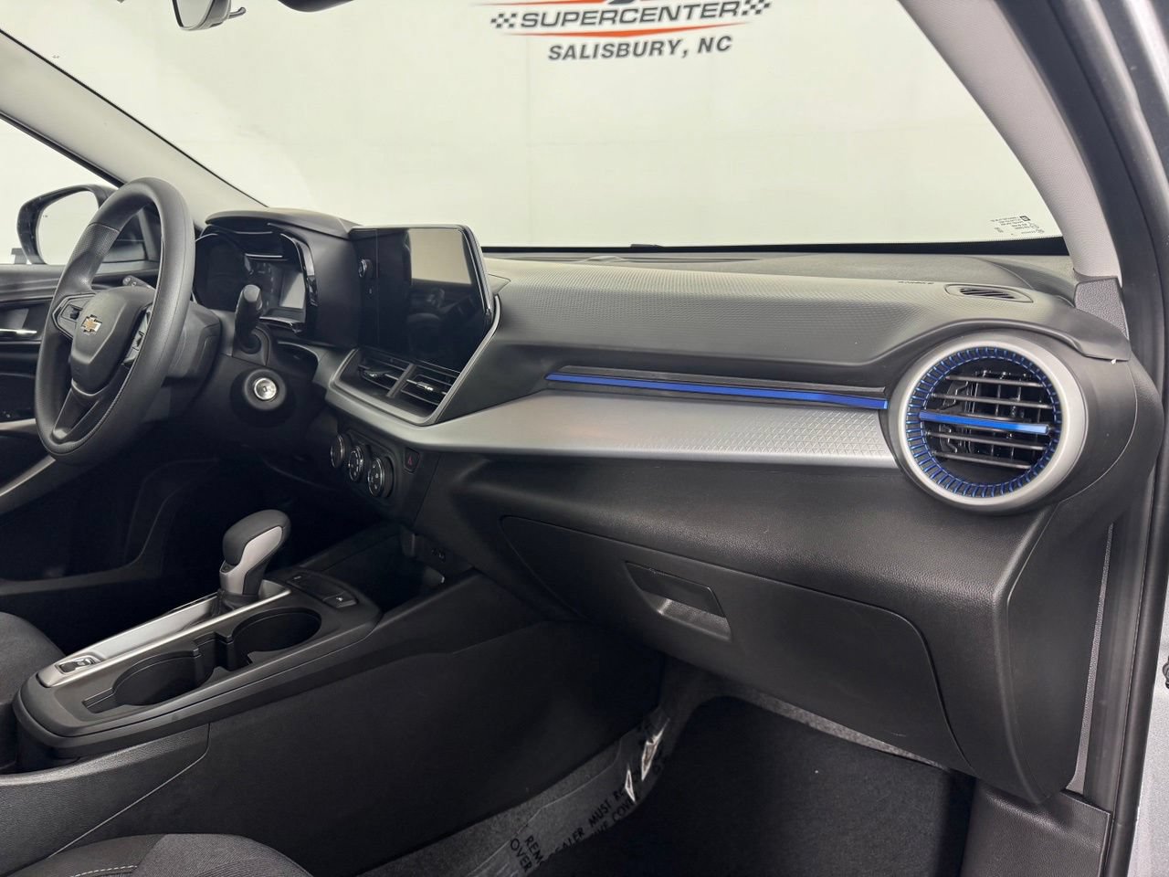 Used 2026 Chevrolet Trax LS w/ Driver Confidence Package FWD image 34