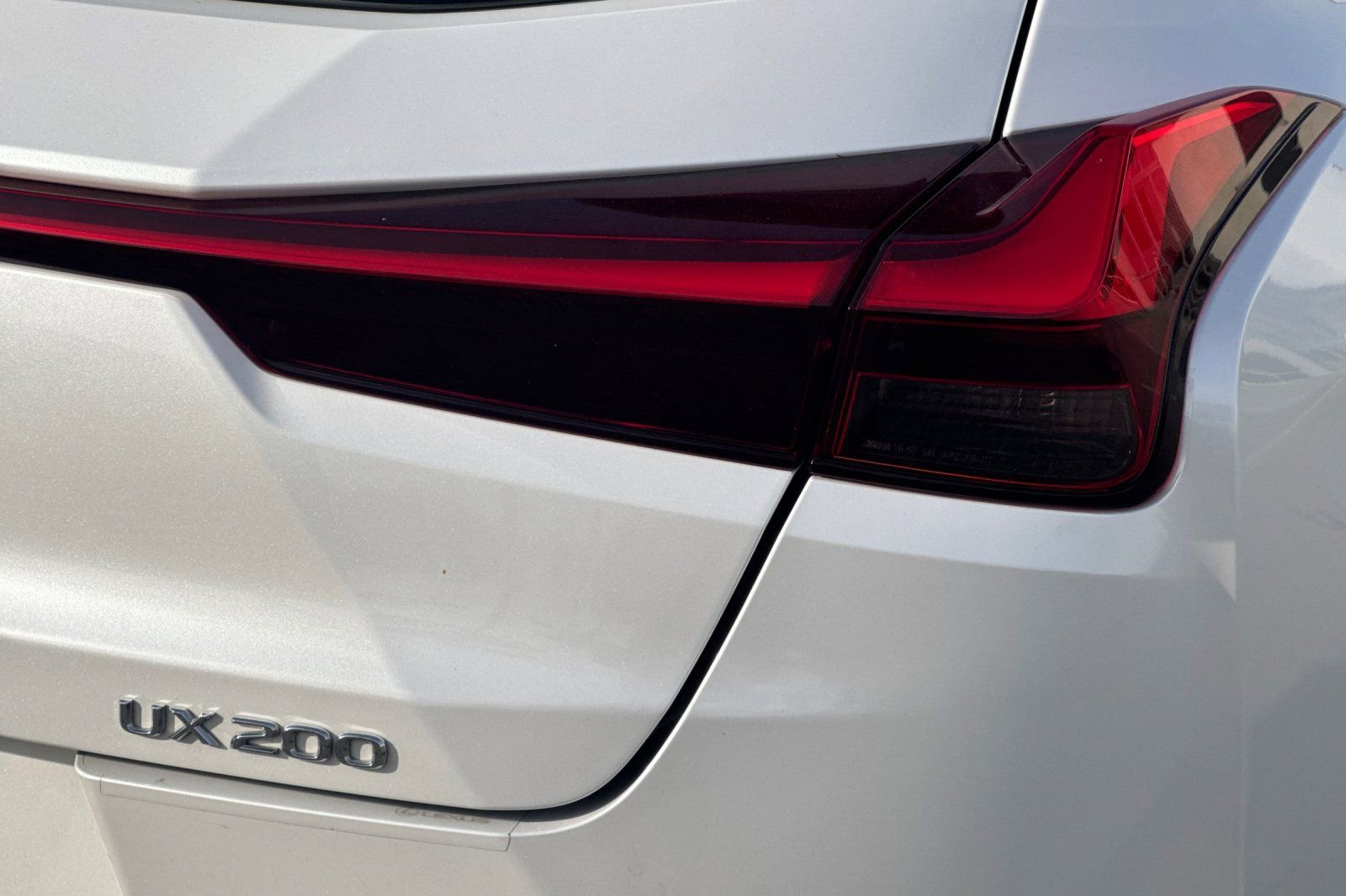 Used 2019 Lexus UX 200 image 25