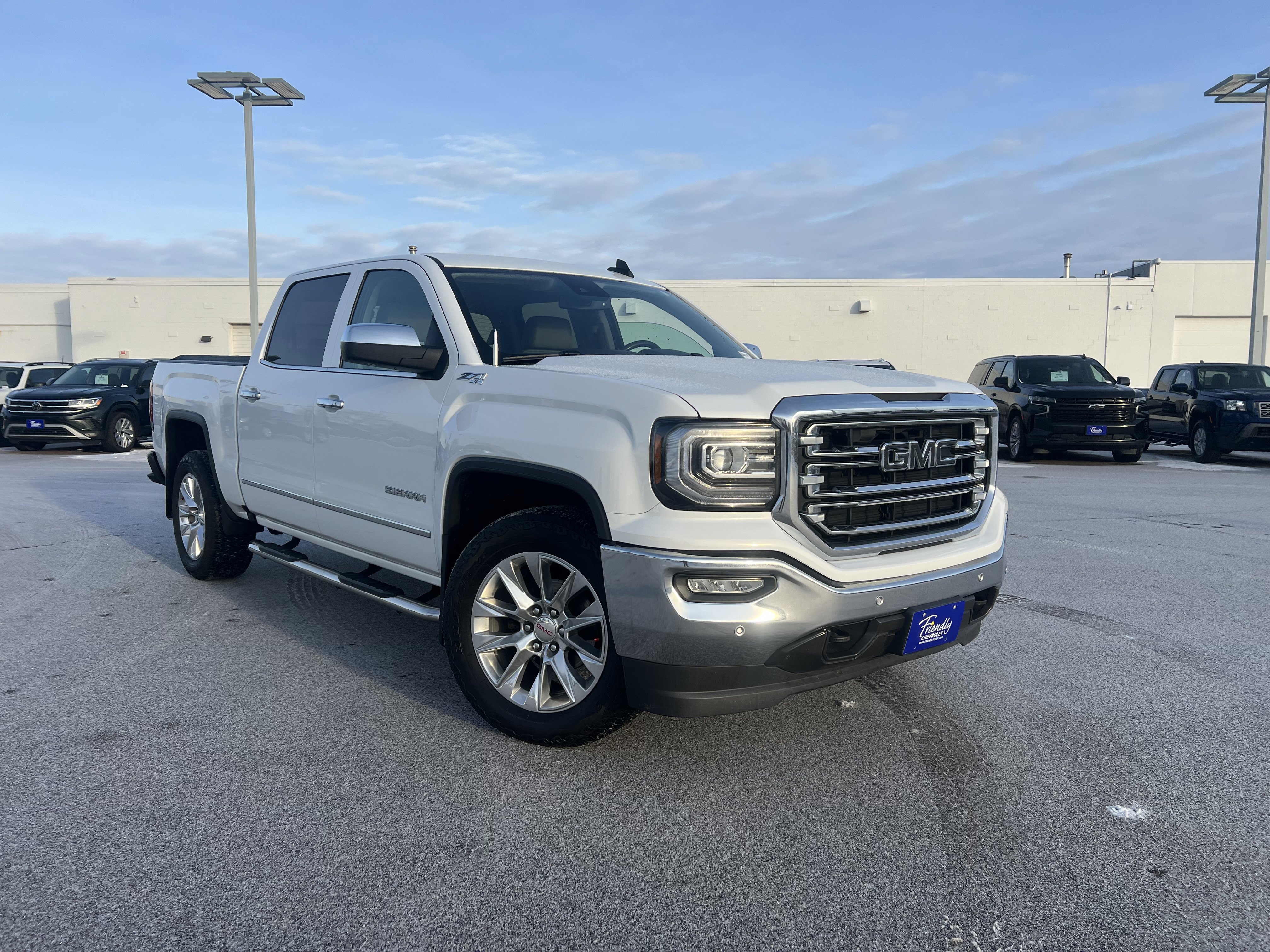 Used 2018 GMC Sierra 1500 SLT image 2
