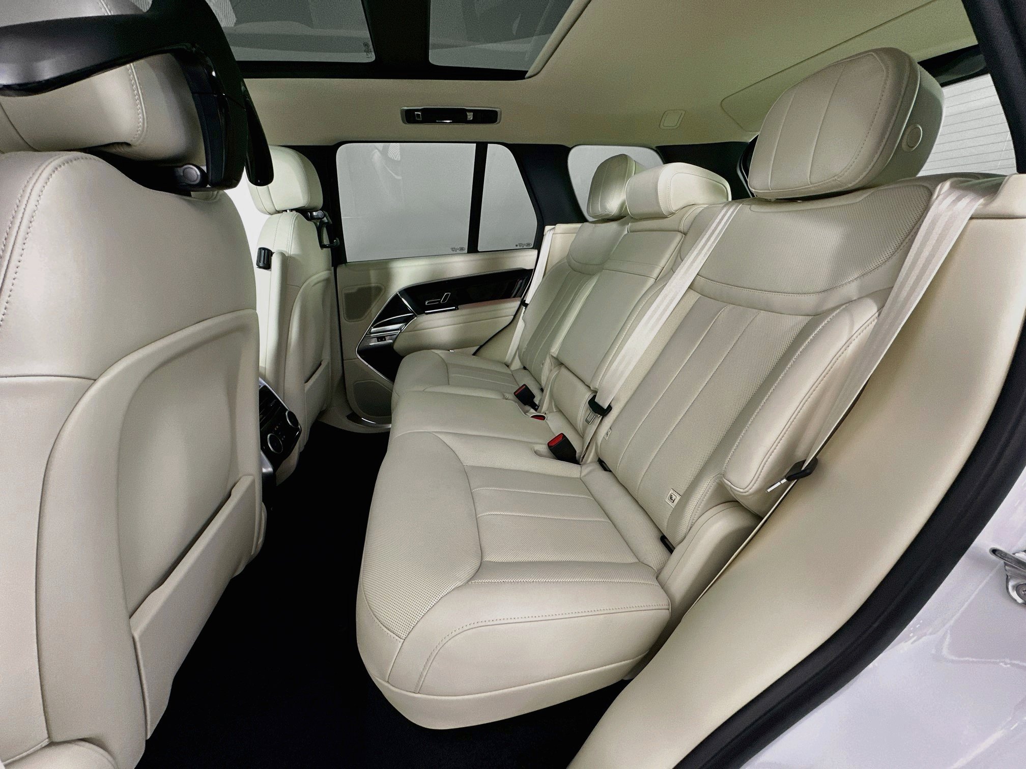 New 2027 Land Rover Range Rover SE AWD/4WD image 22