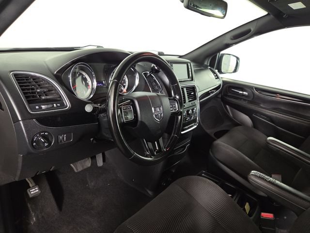 Used 2020 Dodge Grand Caravan SE FWD image 14