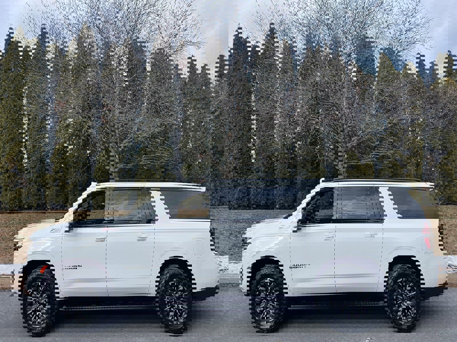 Used 2023 Chevrolet Suburban Z71 w/ Luxury Package image 45