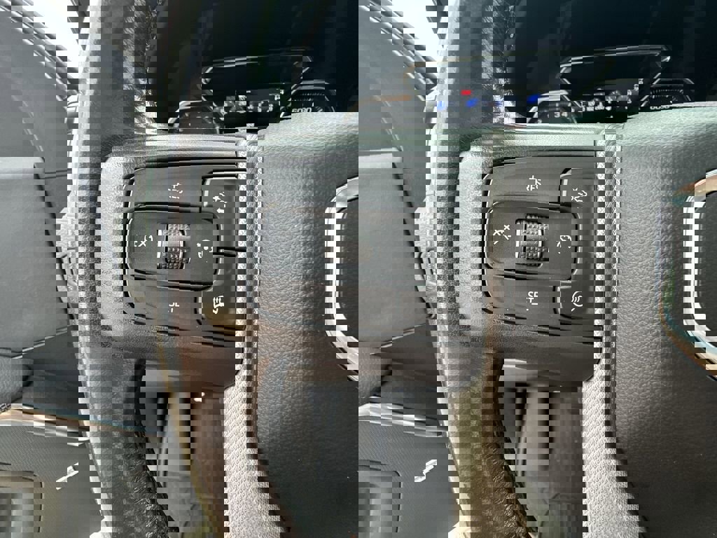 Certified 2021 GMC Yukon Denali w/ Denali Ultimate Package image 38