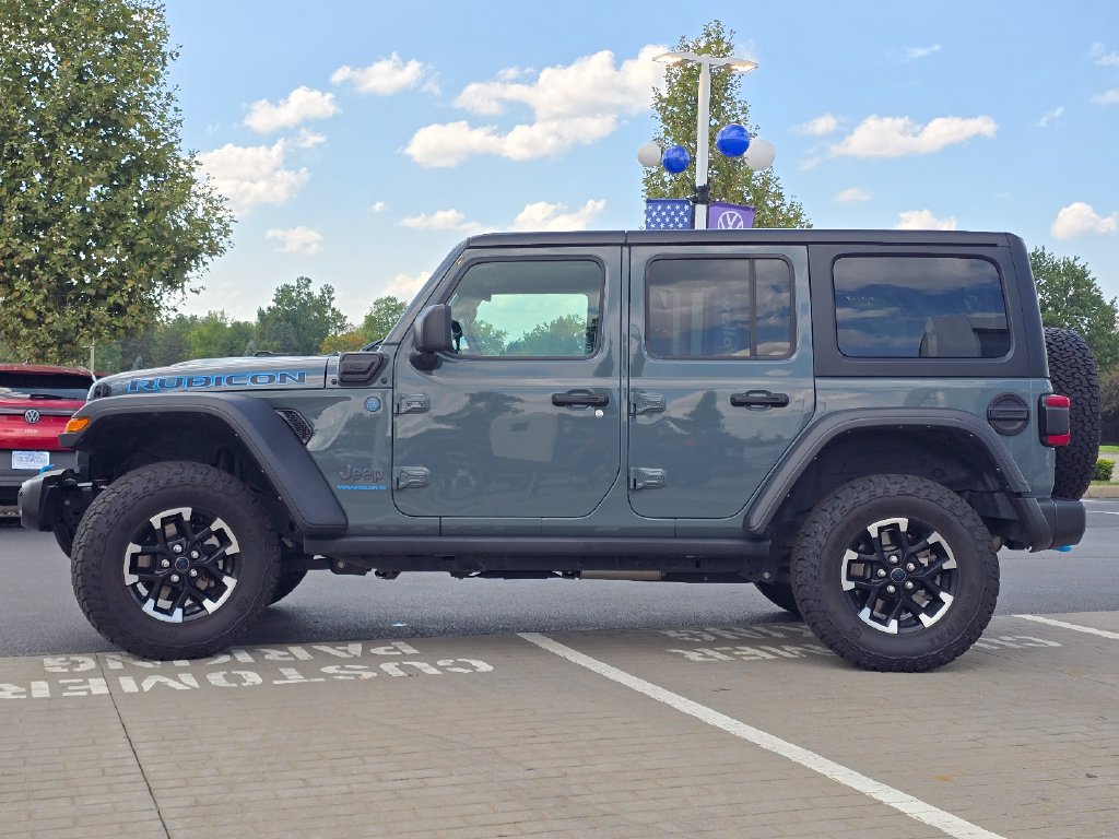 Used 2024 Jeep Wrangler Unlimited Rubicon 4xe AWD/4WD image 23