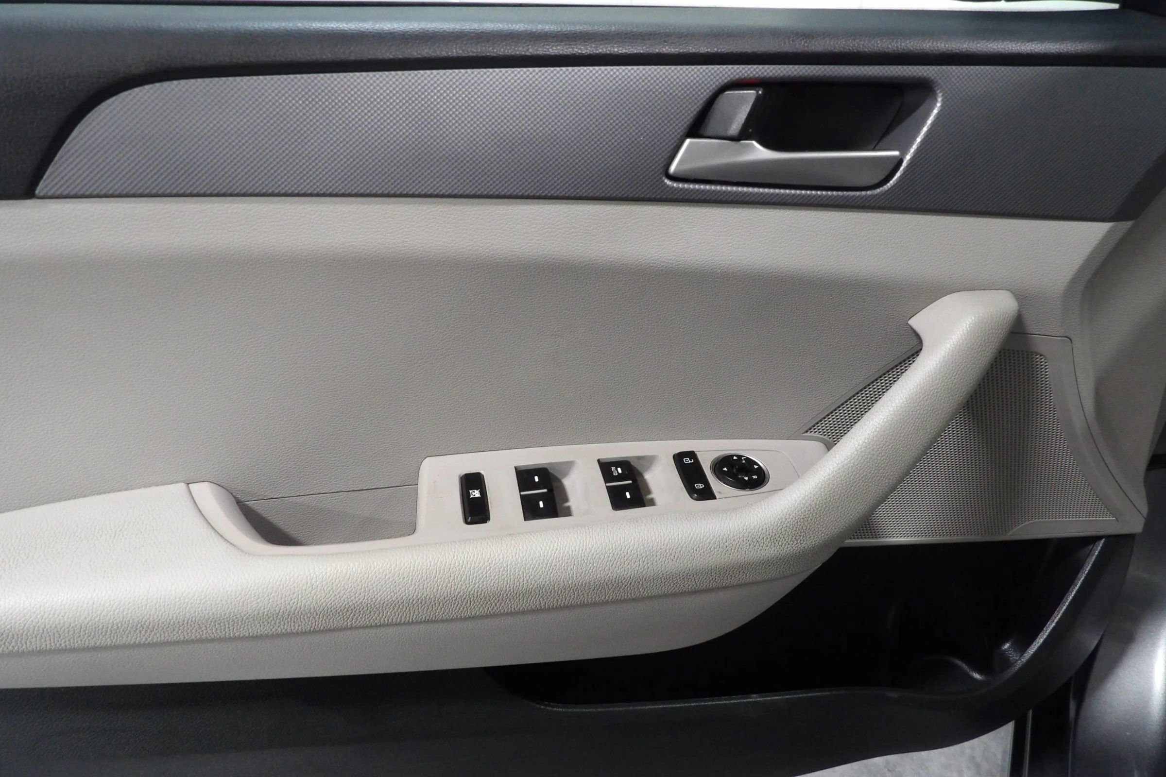 Used 2018 Hyundai Sonata ECO FWD image 8