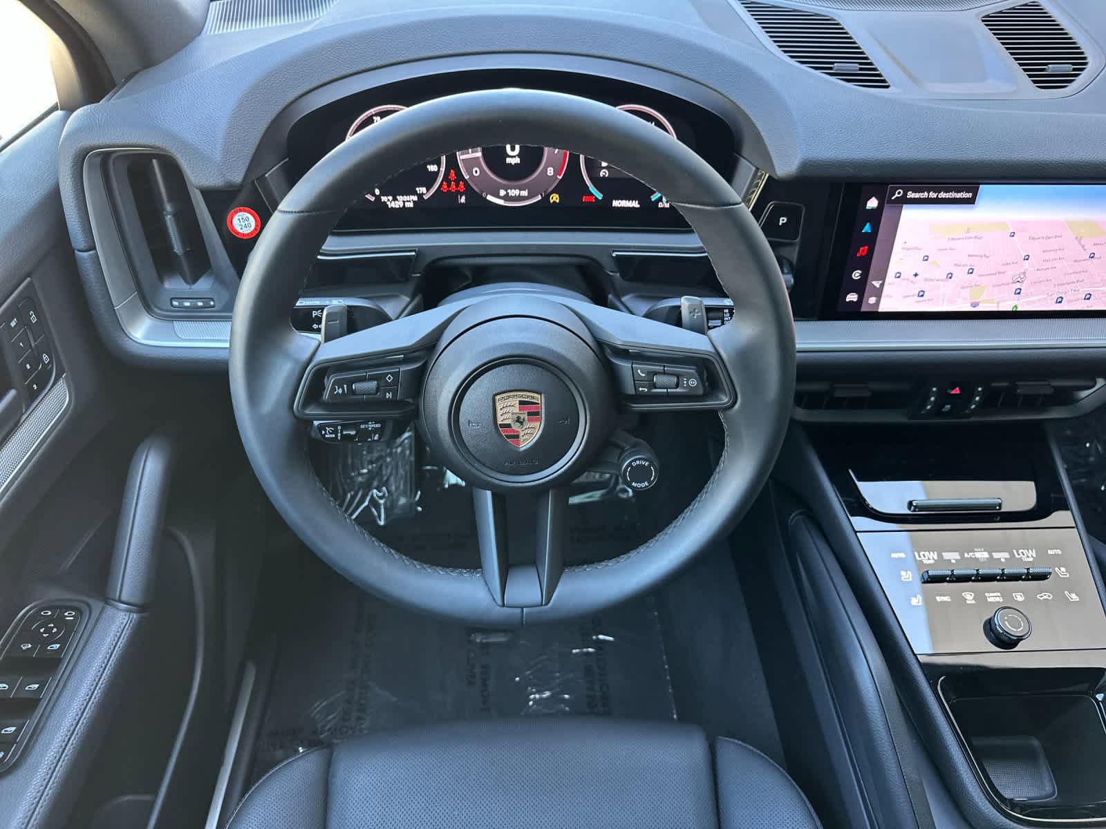 Certified 2025 Porsche Cayenne image 15