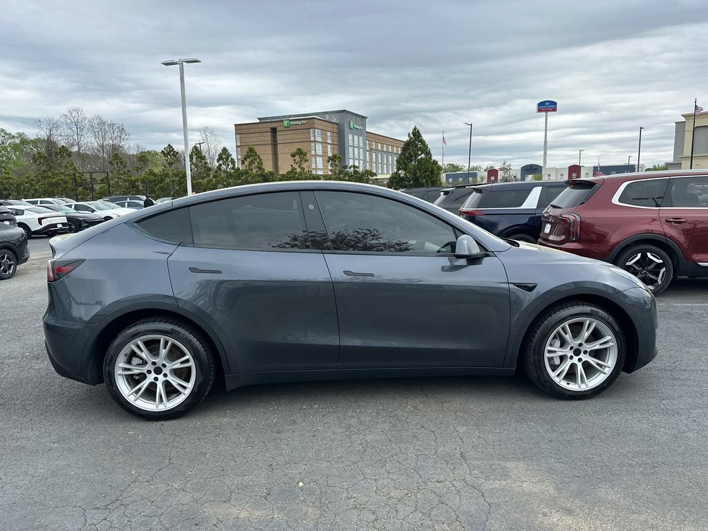 Used 2023 Tesla Model Y Long Range image 8