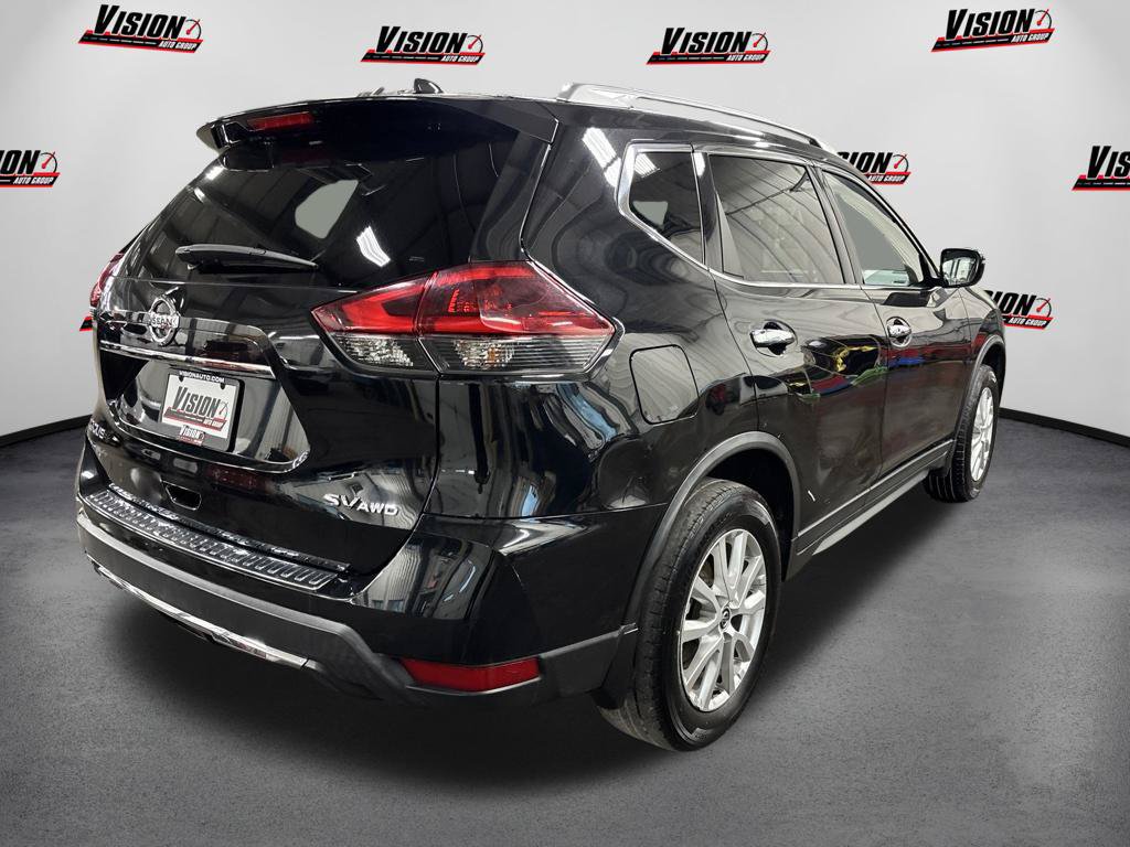 Used 2018 Nissan Rogue SV AWD/4WD image 4