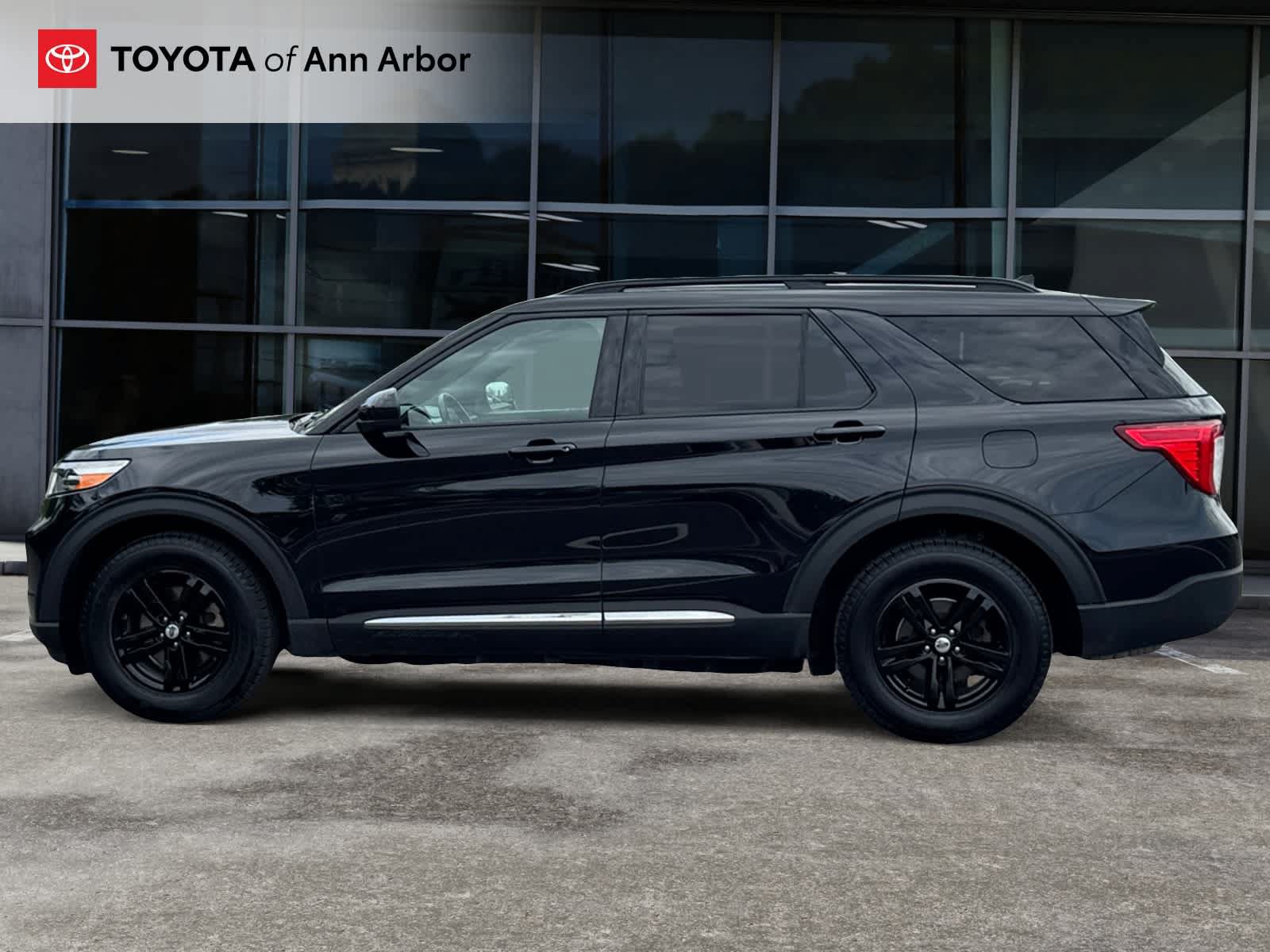 Used 2020 Ford Explorer XLT w/ Class III Trailer Tow Package AWD/4WD image 8