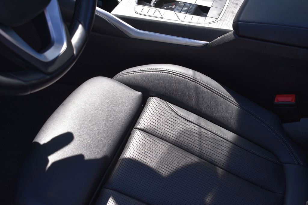 Used 2024 BMW 330e RWD image 12