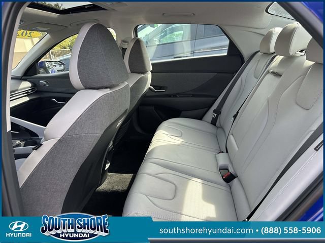 Certified 2025 Hyundai Elantra Limited FWD image 13