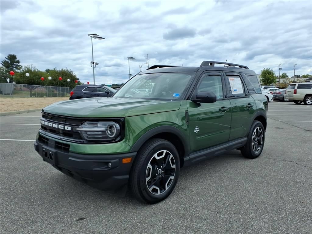 Used 2023 Ford Bronco Sport Outer Banks w/ Tech Package AWD/4WD image 9