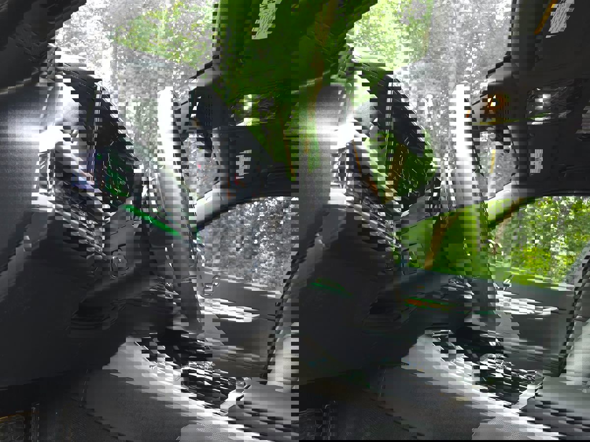 Used 2023 BMW 740i image 34