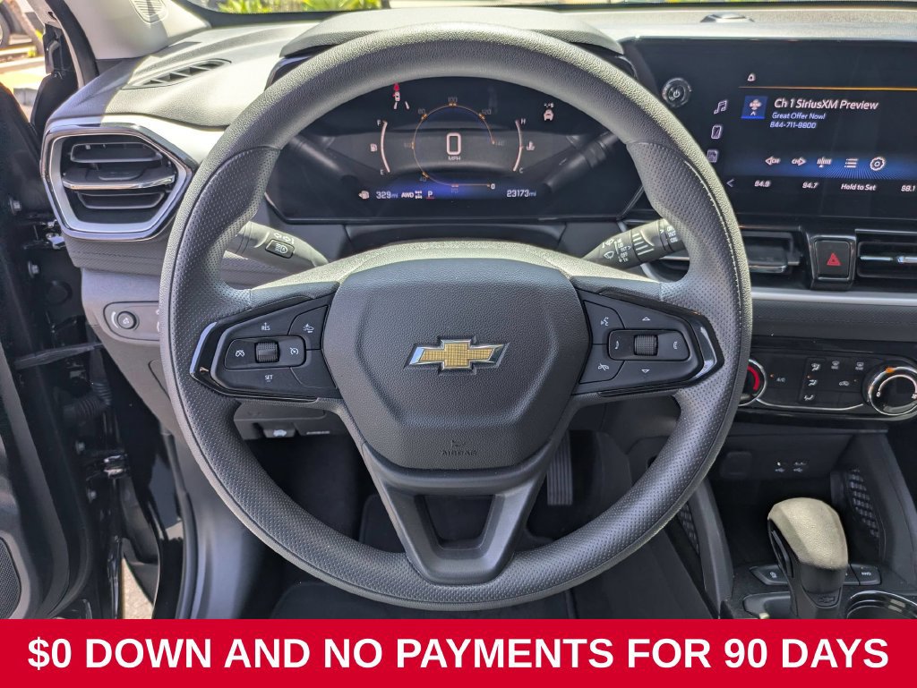 Used 2025 Chevrolet TrailBlazer LT AWD/4WD image 18