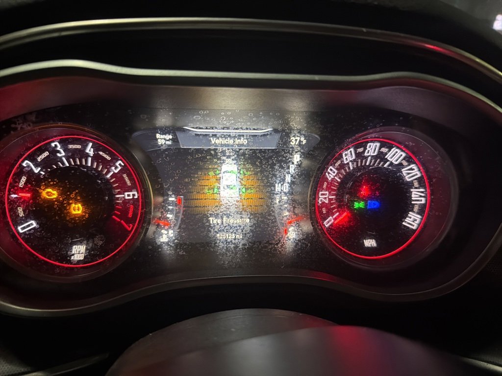 Used 2016 Dodge Challenger SXT Plus image 8