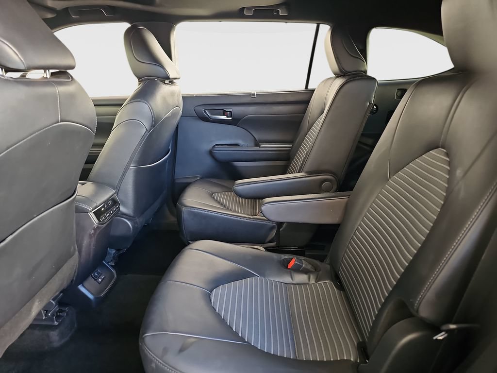 Certified 2025 Toyota Highlander XSE AWD/4WD image 20