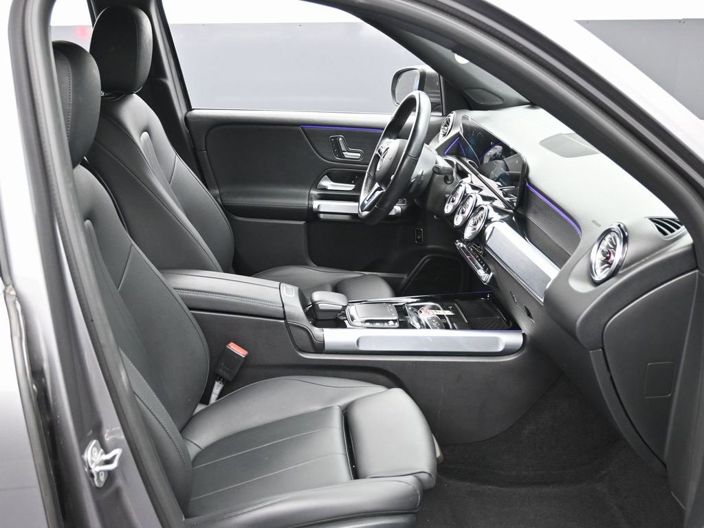 Used 2023 Mercedes-Benz EQB 250+ w/ Exclusive Package image 38