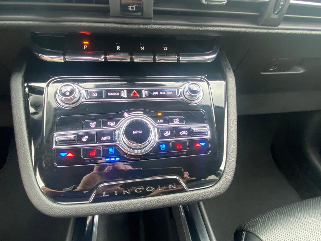 Used 2021 Lincoln Corsair AWD w/ Premium Package image 17