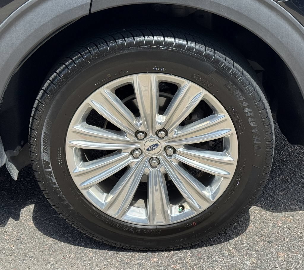 Used 2020 Ford Explorer Limited AWD/4WD image 12