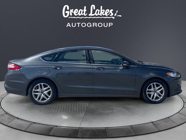 Used 2016 Ford Fusion SE FWD image 6