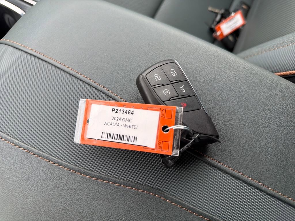 Used 2024 GMC Acadia AT4 w/ LPO, Floor Liner Package image 31