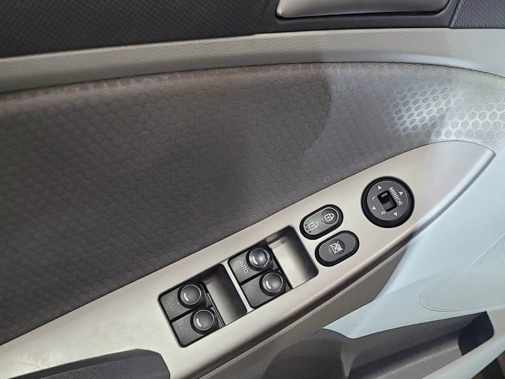 Used 2015 Hyundai Accent Sport image 27