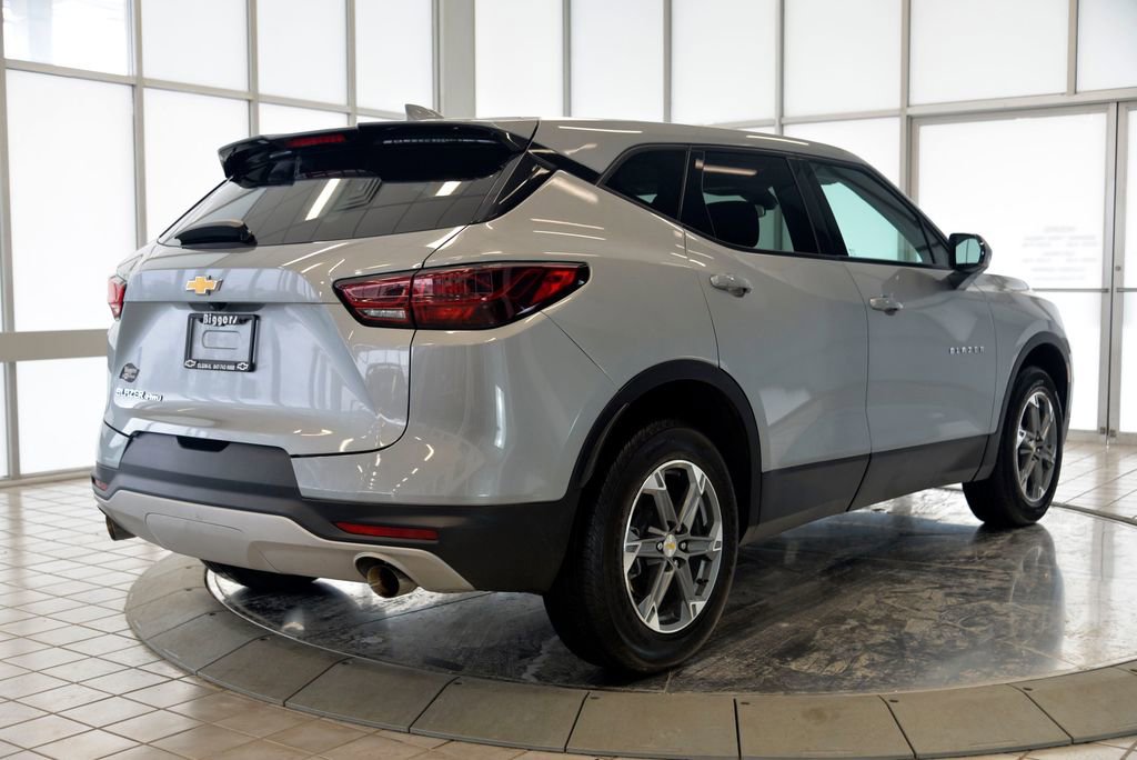 Used 2023 Chevrolet Blazer LT image 8